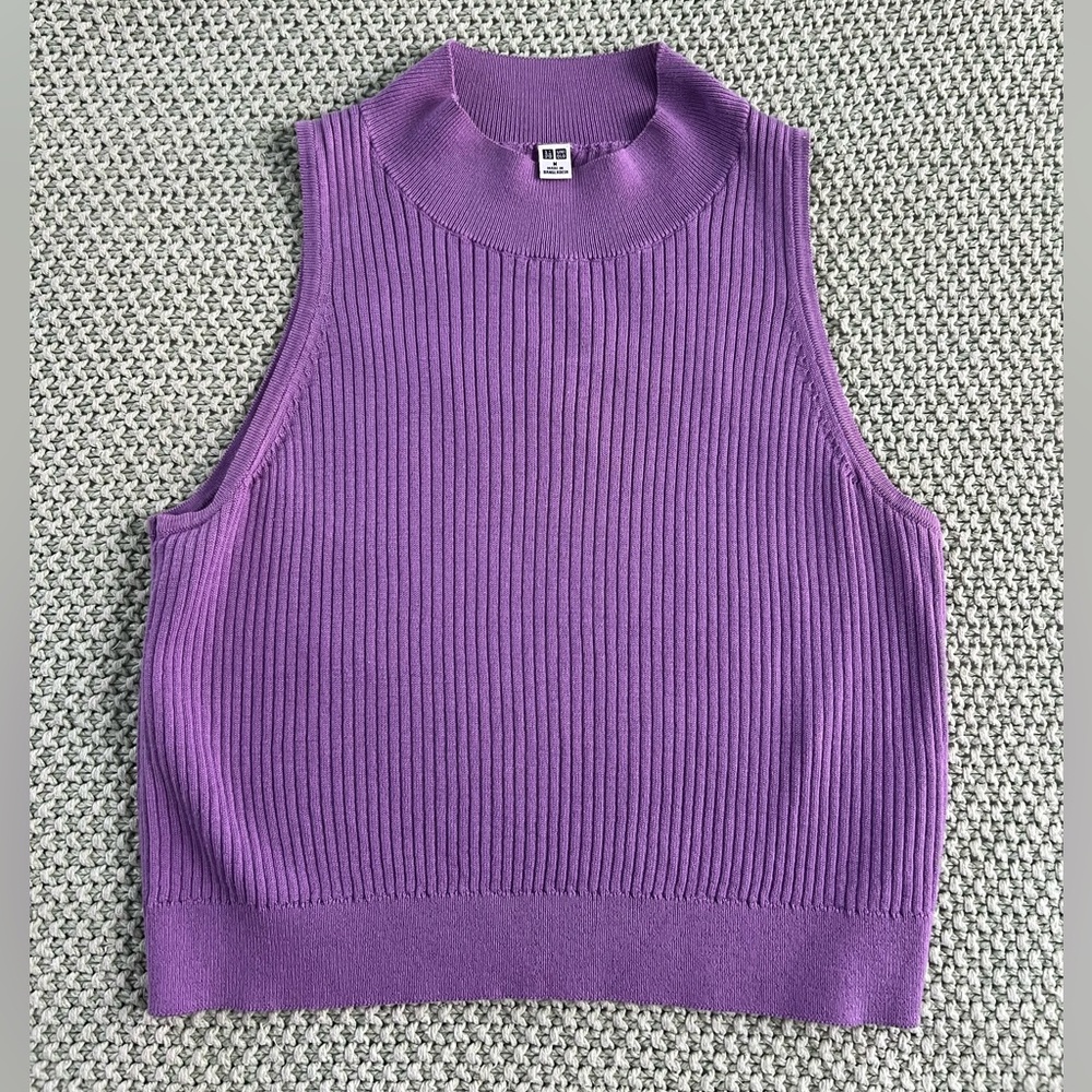 Uniqlo Violet Ribbed Cropped Mock Neck Top